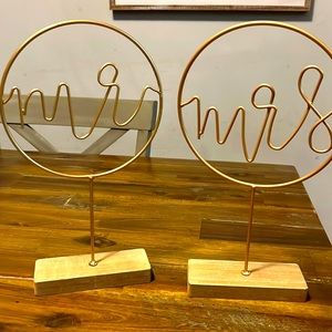 Wedding tables decor.  Mr & Mrs gold sign. 12” x 7”